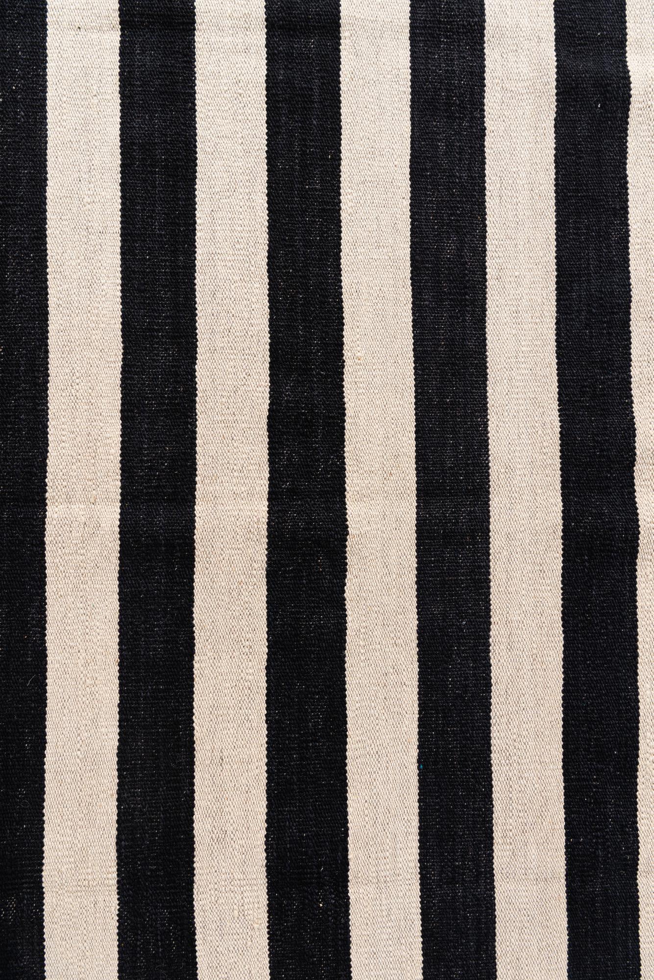 5' 8 x 7' 10 Hand Woven Kilim Modern Wool Rug