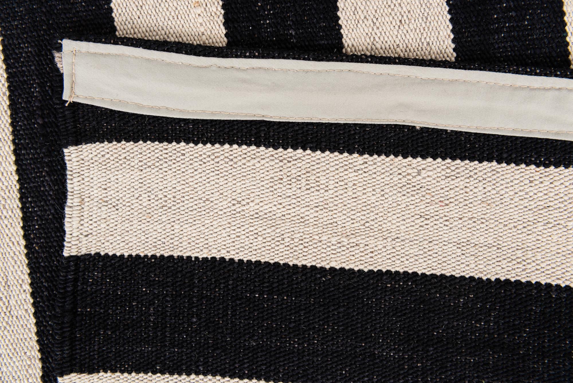 5' 8 x 7' 10 Hand Woven Kilim Modern Wool Rug