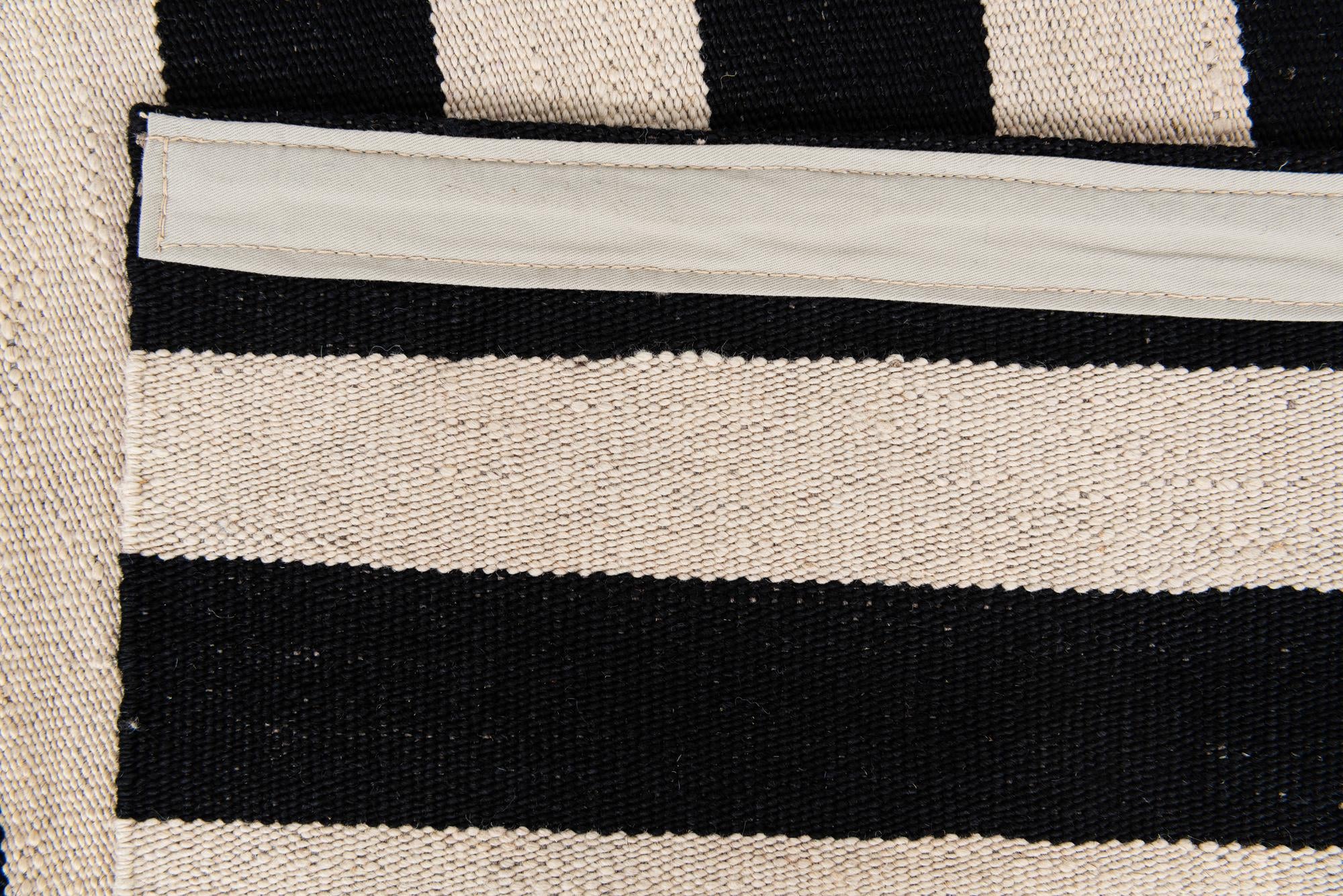 5' 5 x 8' Hand Woven Kilim Modern Wool Rug