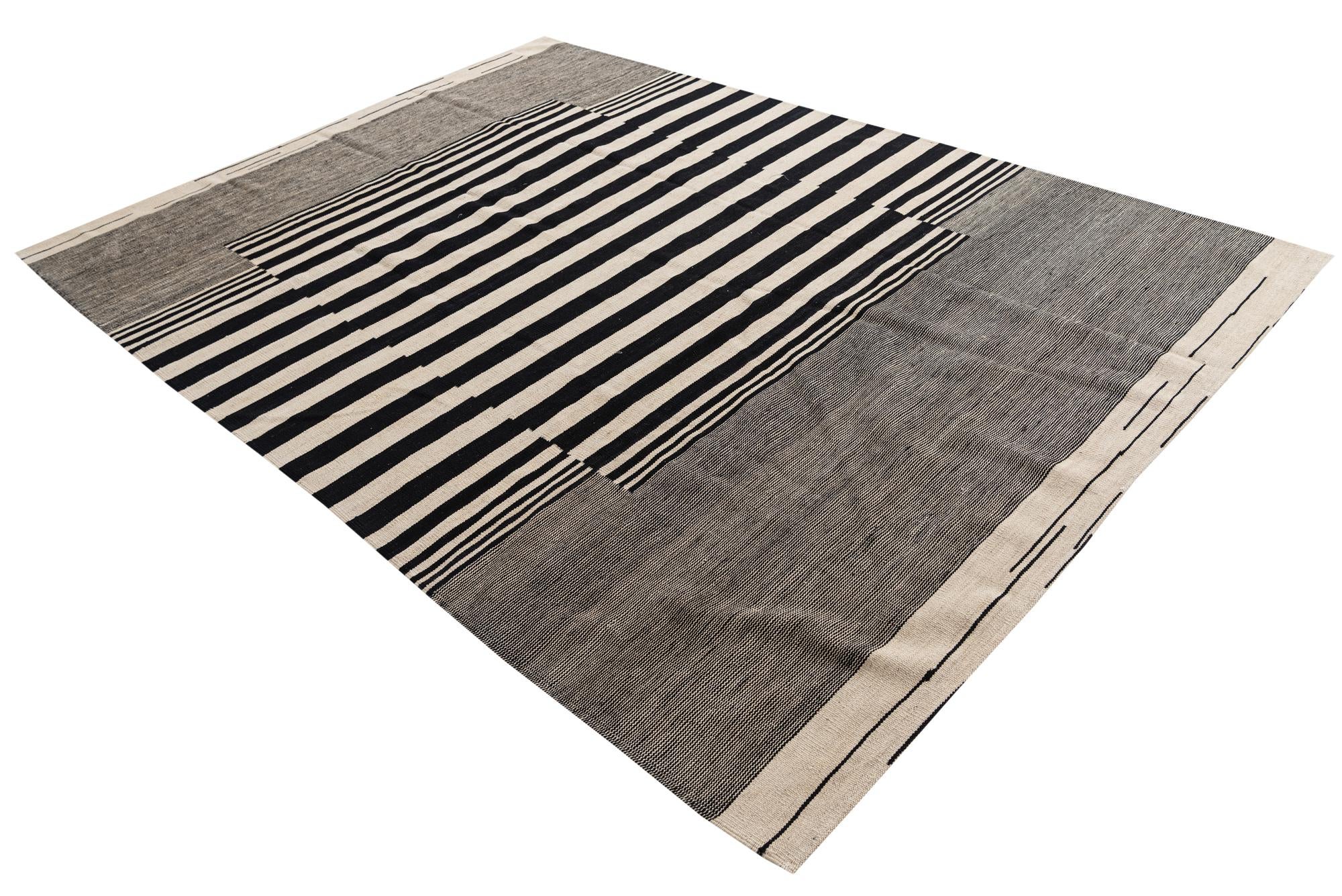 7' x 9' 7 Hand Woven Kilim Modern Wool Rug