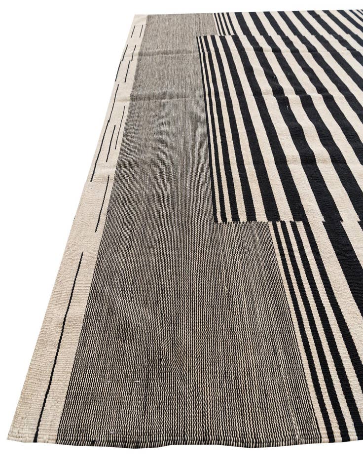 Detail image of 7' x 9' 7  Hand Woven Kilim Modern Wool Rug