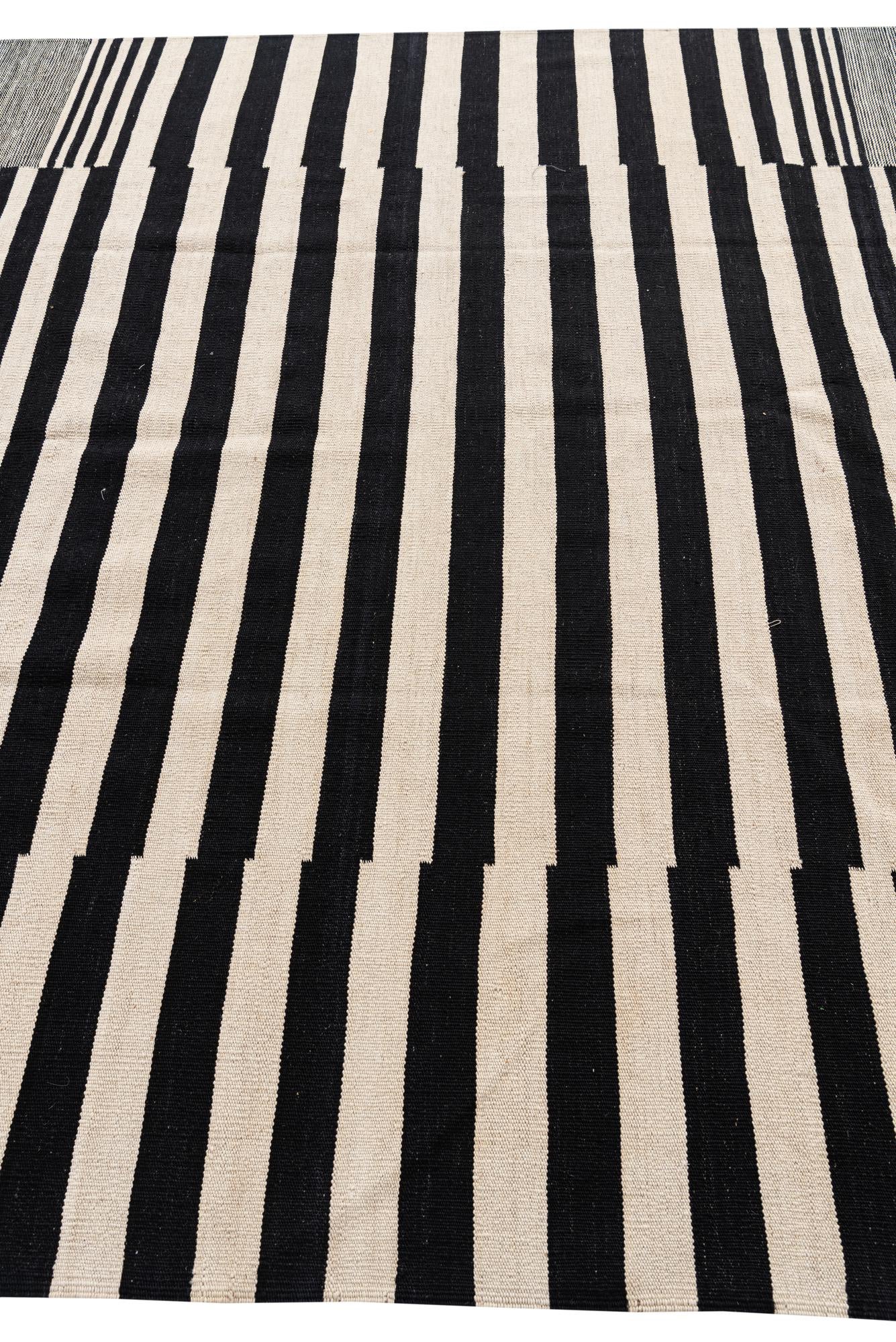 7' x 9' 7 Hand Woven Kilim Modern Wool Rug