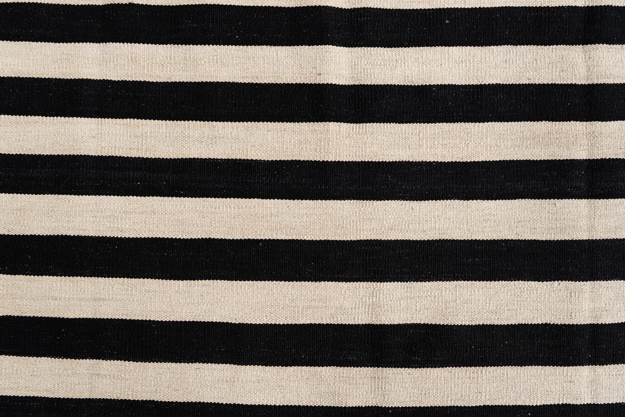 7' x 9' 7 Hand Woven Kilim Modern Wool Rug