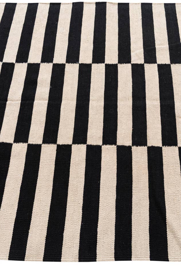 Detail image of 4' 2 x 6' Hand Woven Kilim Modern Wool Rug
