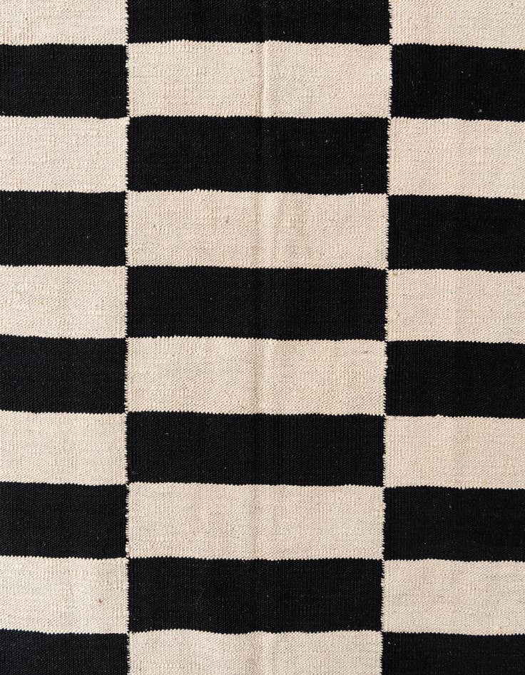 Detail image of 4' 2 x 6'  Hand Woven Kilim Modern Wool Rug