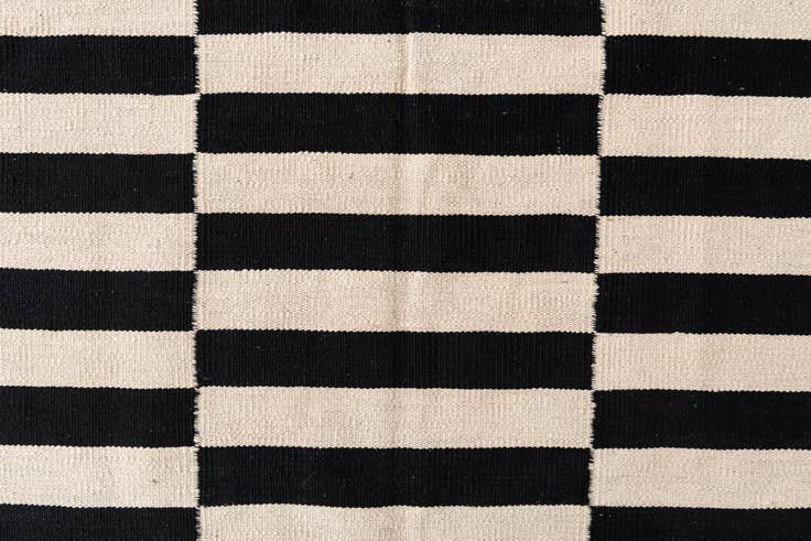Detail image of 4' 2 x 6' Hand Woven Kilim Modern Wool Rug