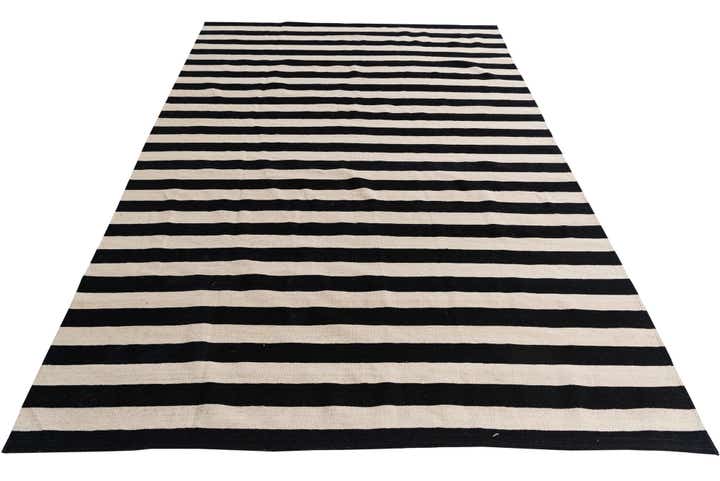 6' 8 x 9' 9 Hand Woven Kilim Modern Wool Rug