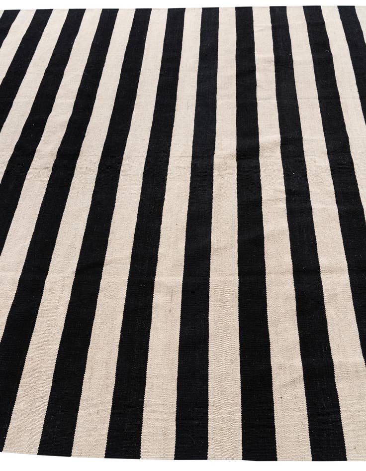 Detail image of 6' 8 x 9' 9  Hand Woven Kilim Modern Wool Rug