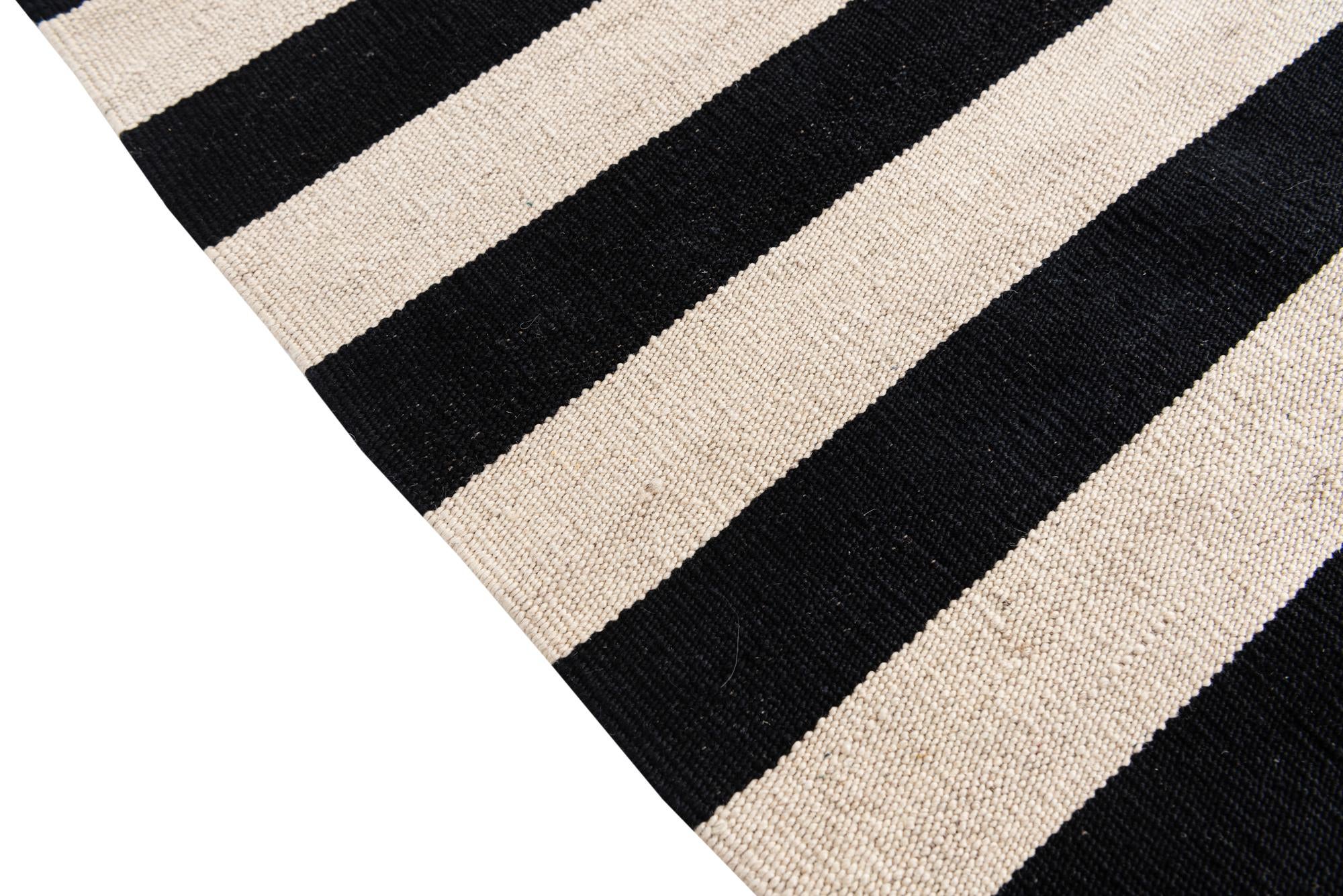 6' 8 x 9' 9 Hand Woven Kilim Modern Wool Rug