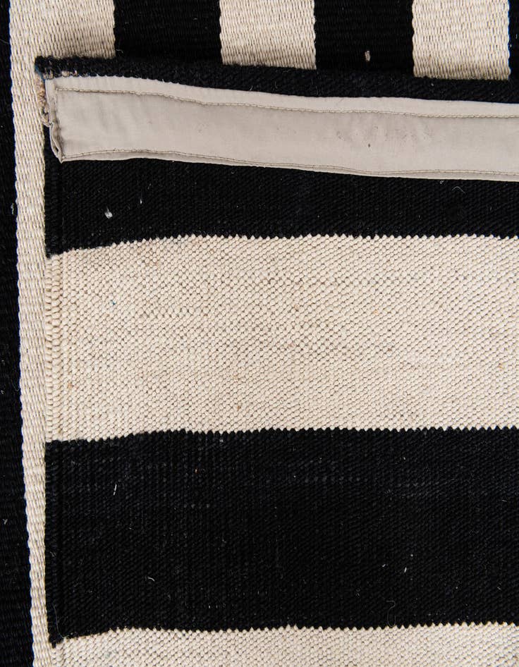 Detail image of 6' 8 x 9' 9  Hand Woven Kilim Modern Wool Rug