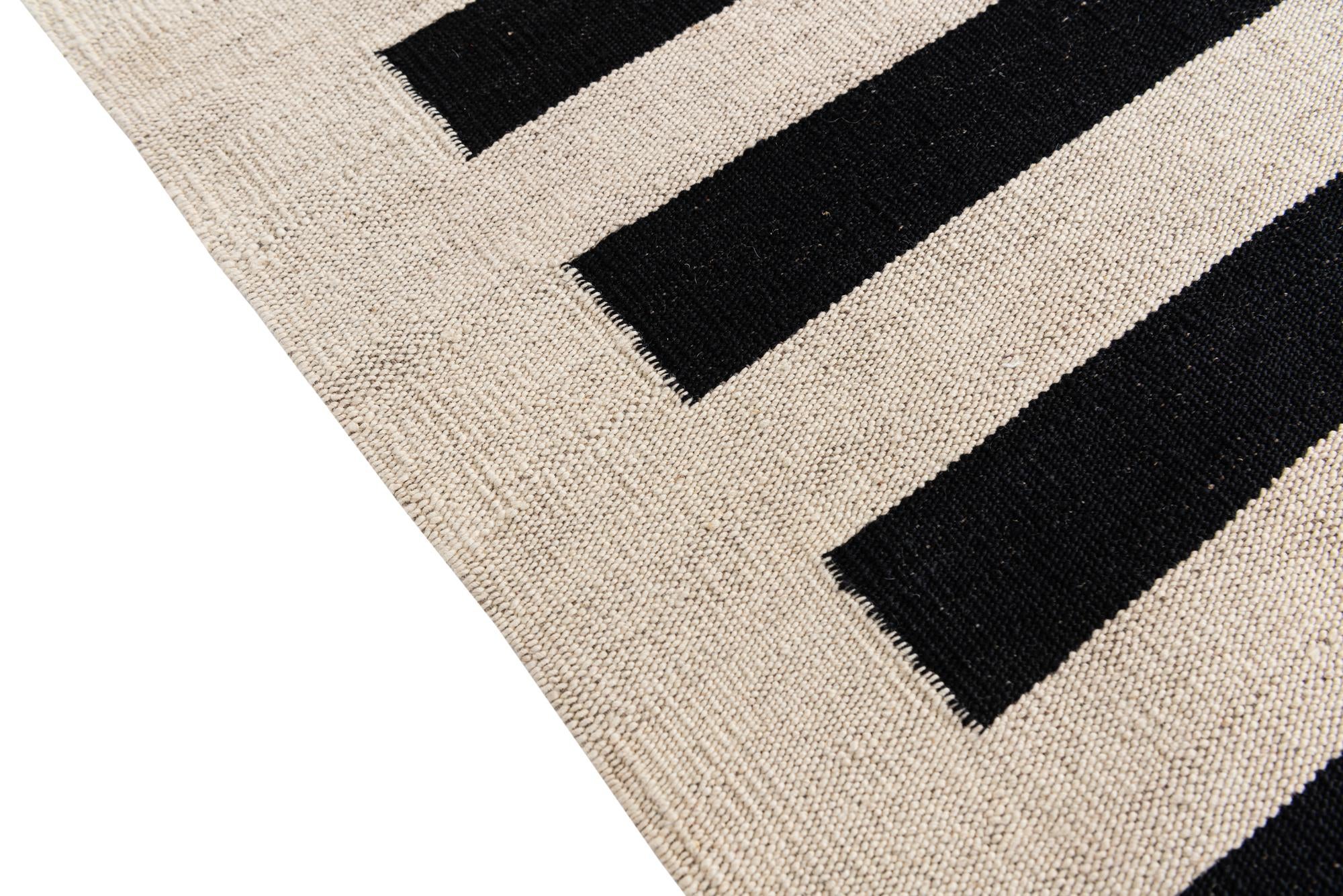 6' 7 x 9' 9 Hand Woven Kilim Modern Wool Rug
