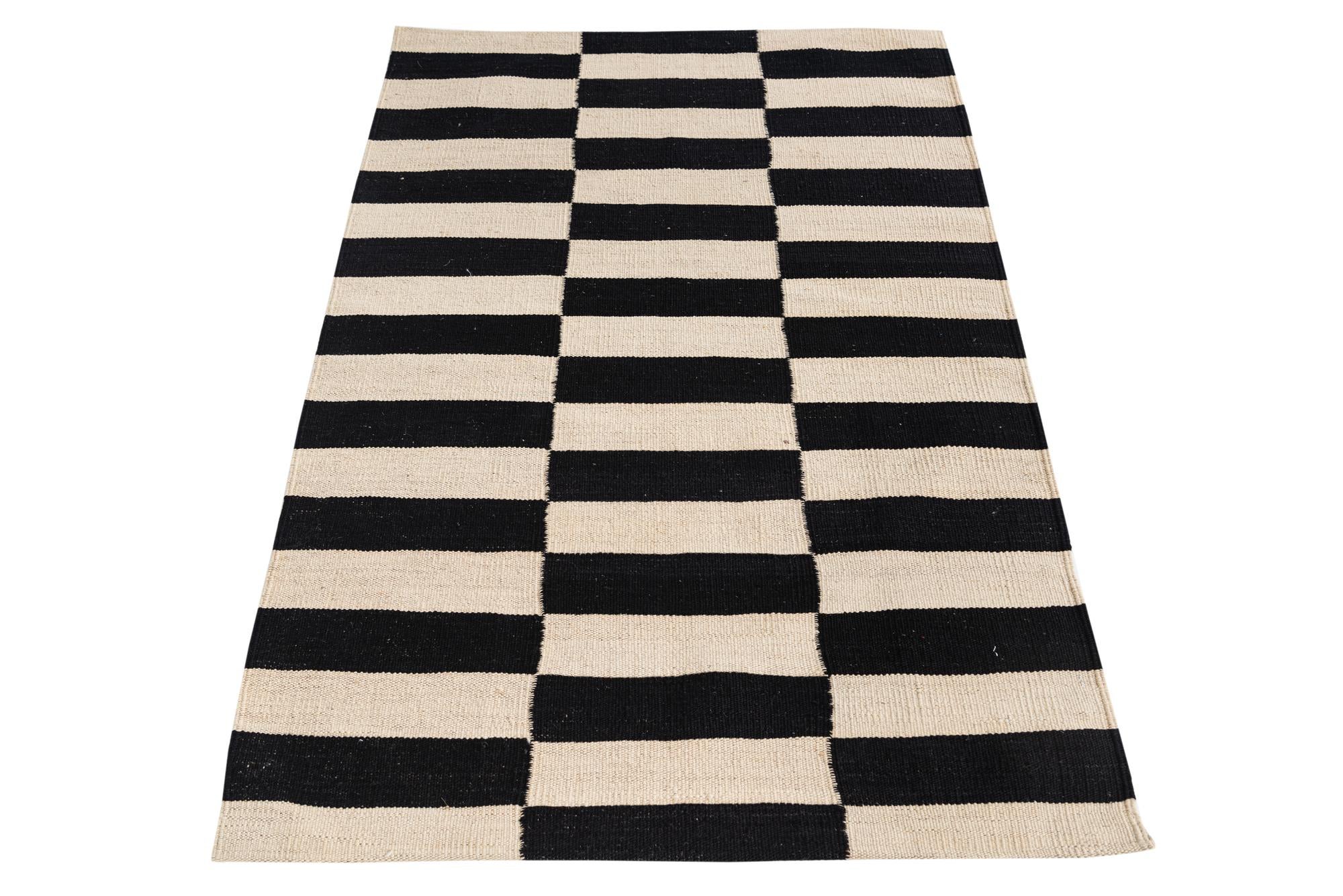 2' 8 x 4' Hand Woven Kilim Modern Wool Rug