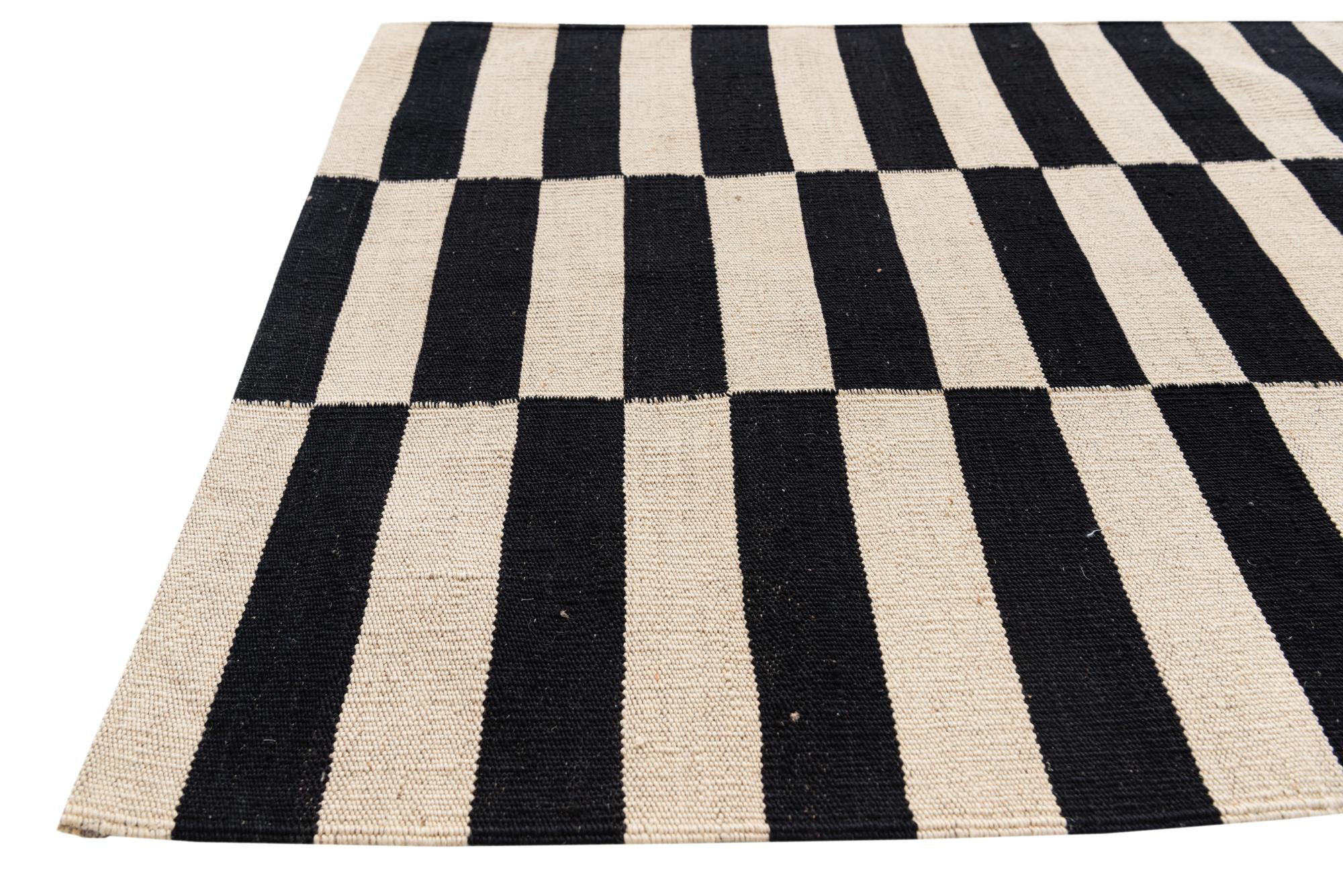 2' 8 x 4' Hand Woven Kilim Modern Wool Rug