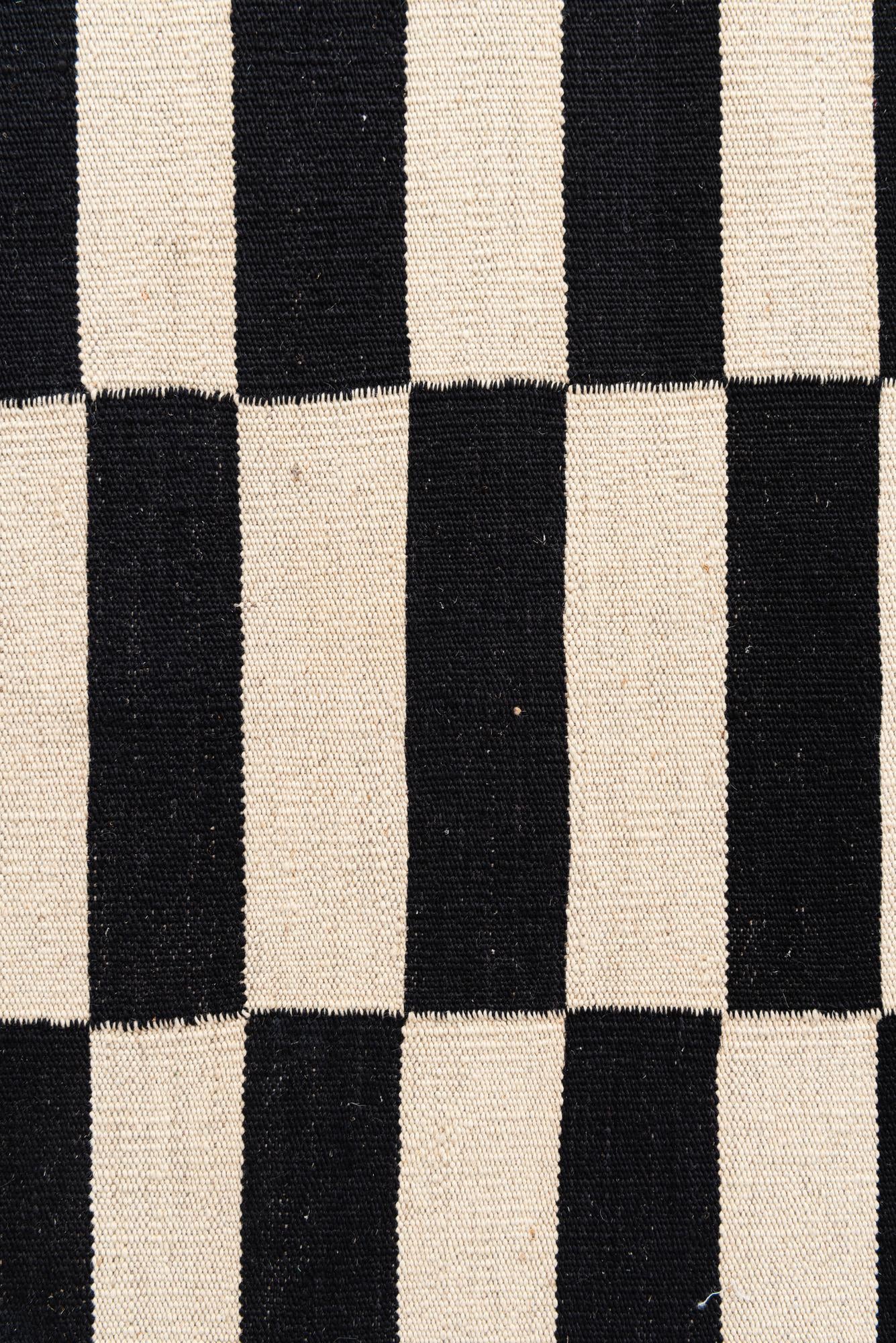 2' 8 x 4' Hand Woven Kilim Modern Wool Rug