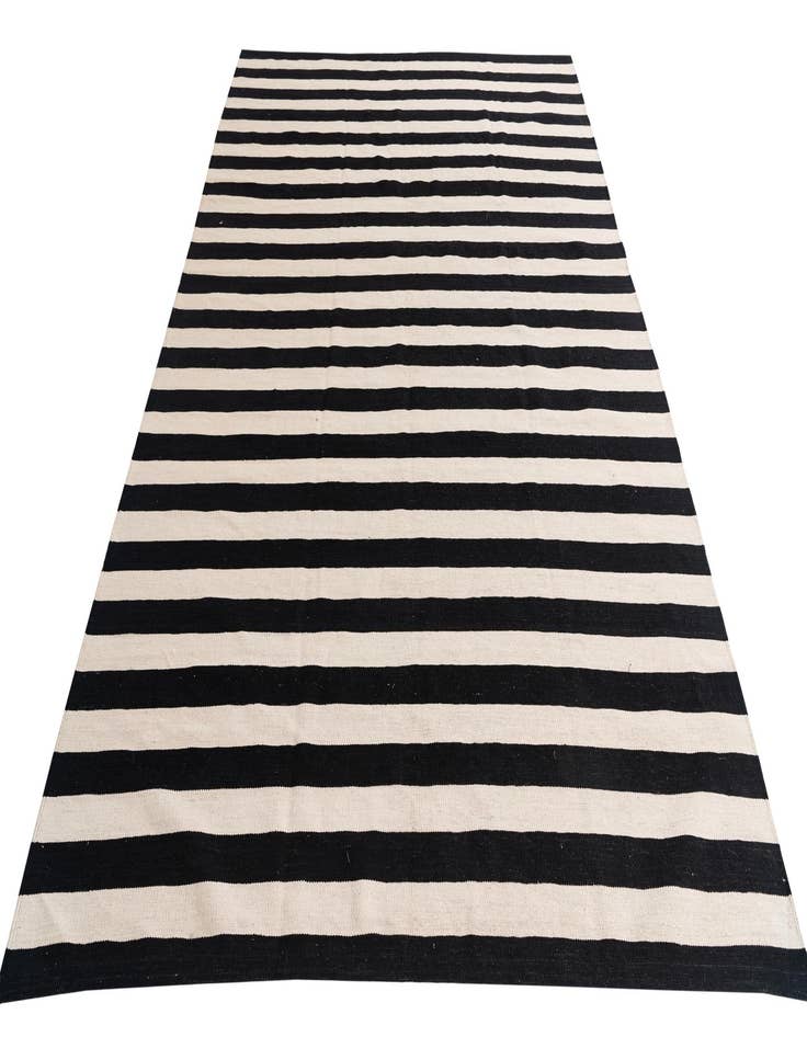 Detail image of 6' 9 x 9' 8  Hand Woven Kilim Modern Wool Rug