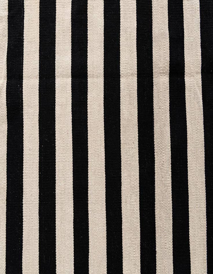 Detail image of 8' 3 x 11'  Hand Woven Kilim Modern Wool Rug