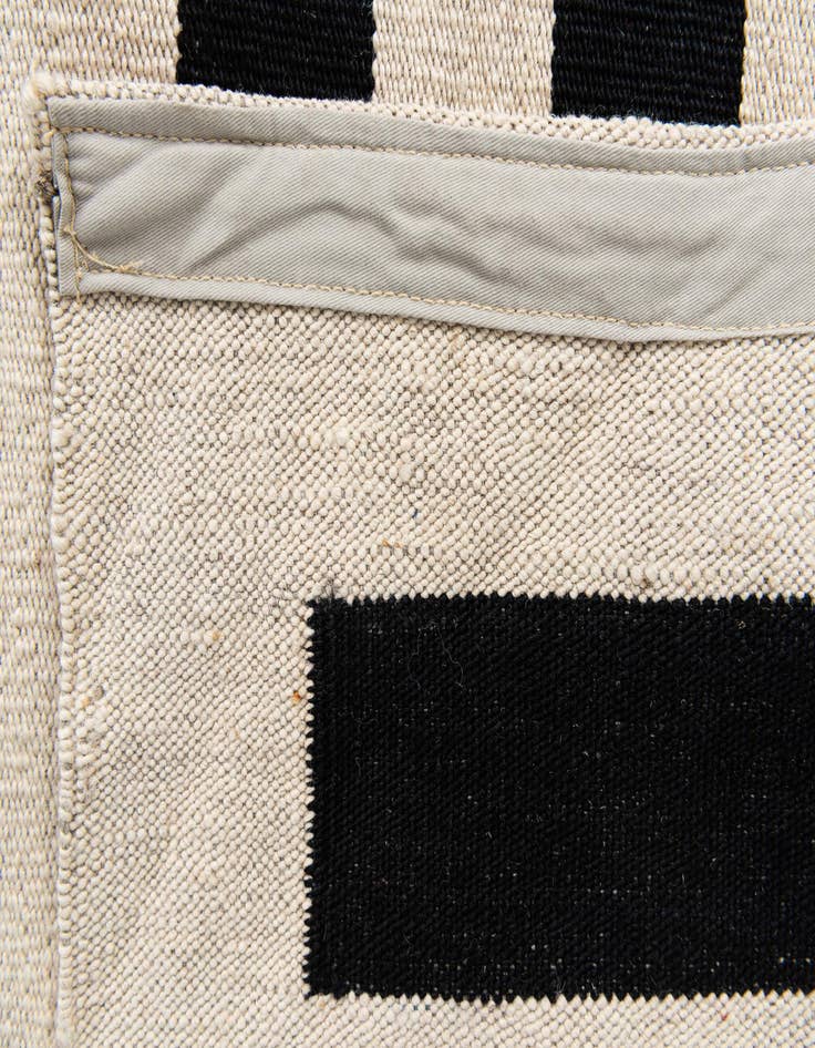 Detail image of 8' 3 x 11'  Hand Woven Kilim Modern Wool Rug