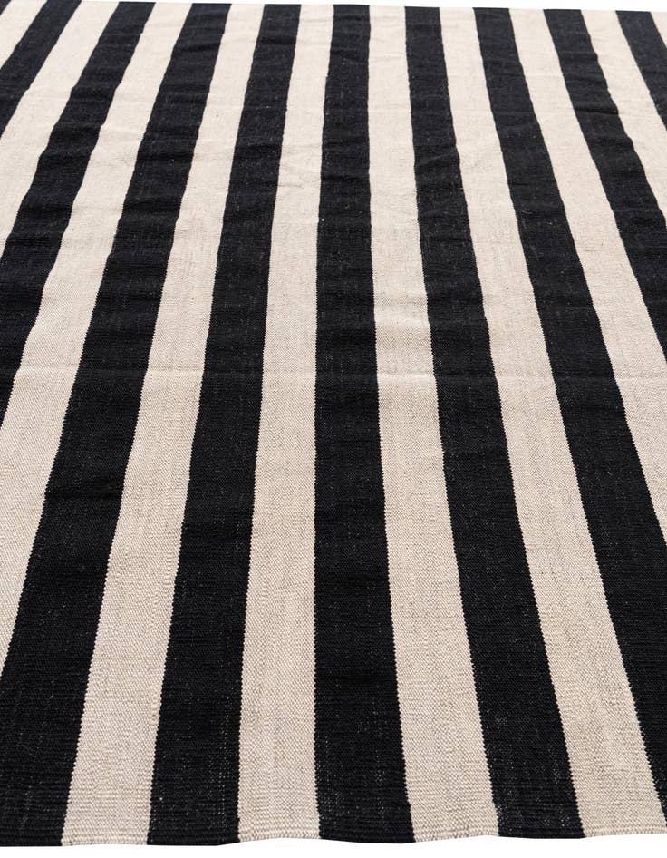 Detail image of 6' 7 x 9' 7  Hand Woven Kilim Modern Wool Rug