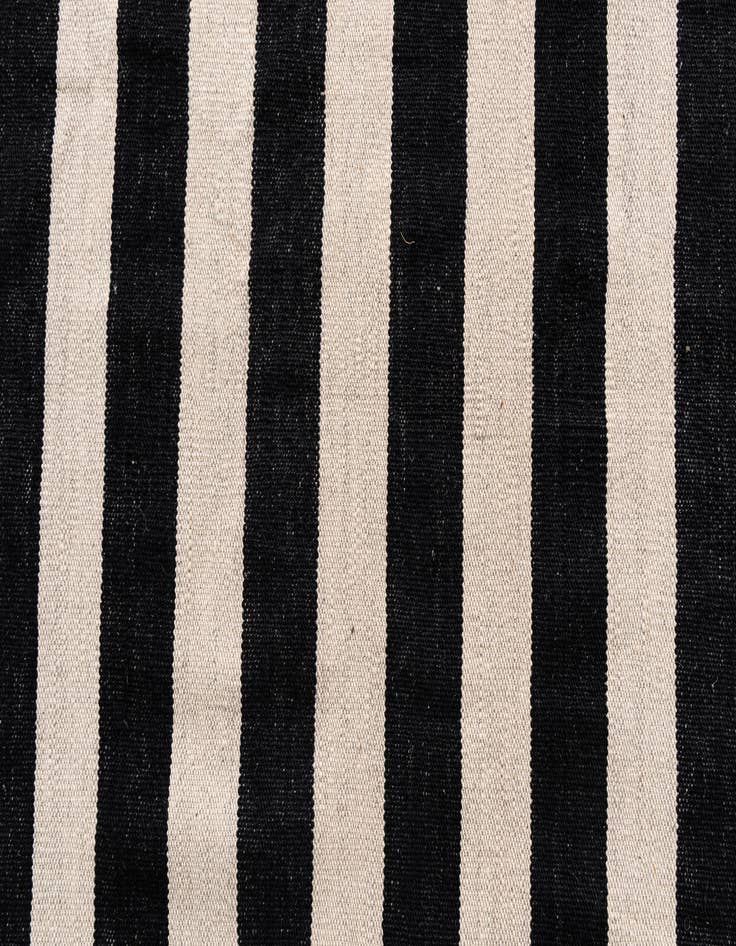 Detail image of 6' 7 x 9' 7  Hand Woven Kilim Modern Wool Rug