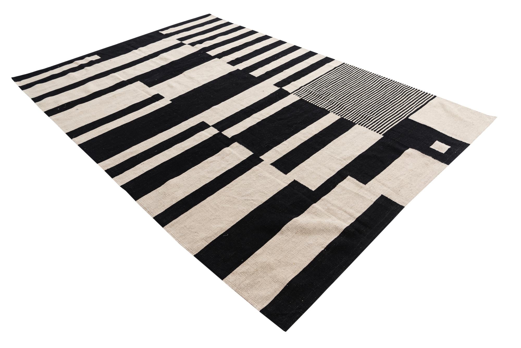 6' 7 x 8' 7 Hand Woven Kilim Modern Wool Rug