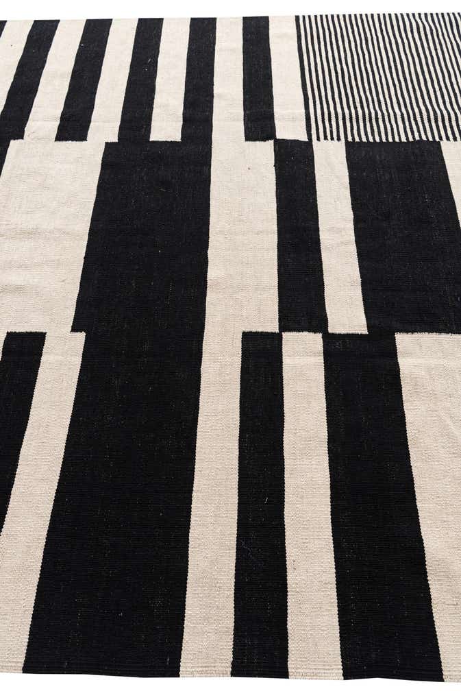6' 7 x 8' 7 Hand Woven Kilim Modern Wool Rug