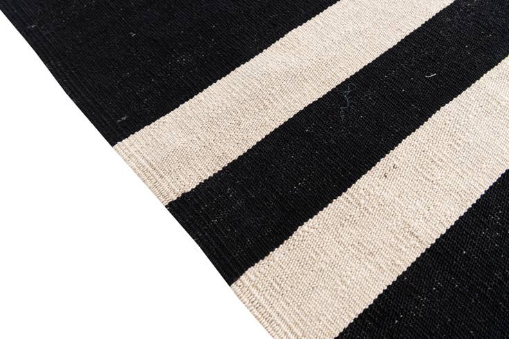 Detail image of 6' 7 x 8' 7 Hand Woven Kilim Modern Wool Rug