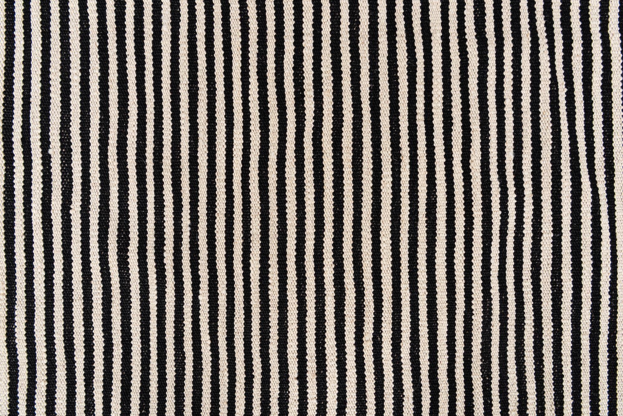 6' 7 x 8' 7 Hand Woven Kilim Modern Wool Rug