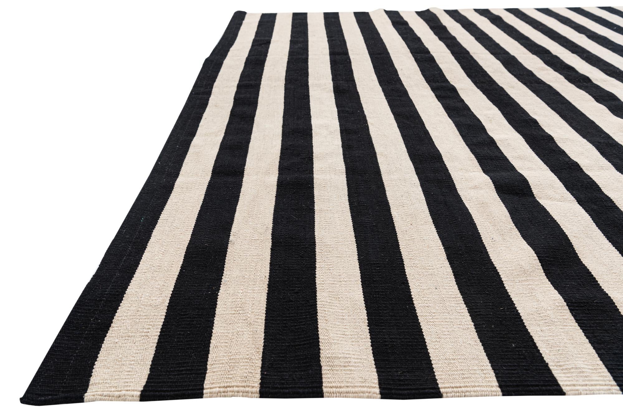 6' 9 x 9' 8 Hand Woven Kilim Modern Wool Rug