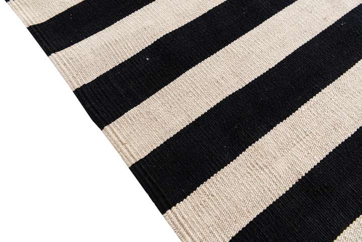 6' 9 x 9' 8 Hand Woven Kilim Modern Wool Rug