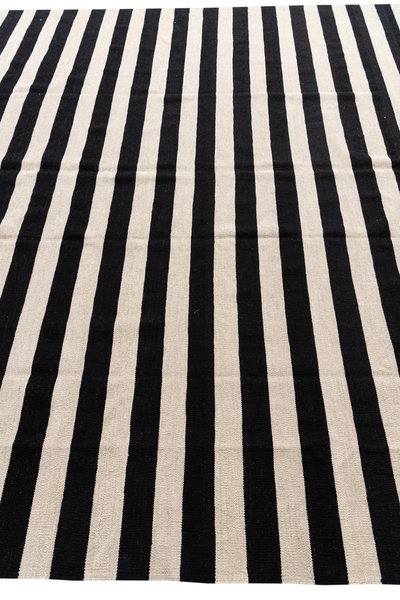 8' 4 x 9' 9 Hand Woven Kilim Modern Wool Rug