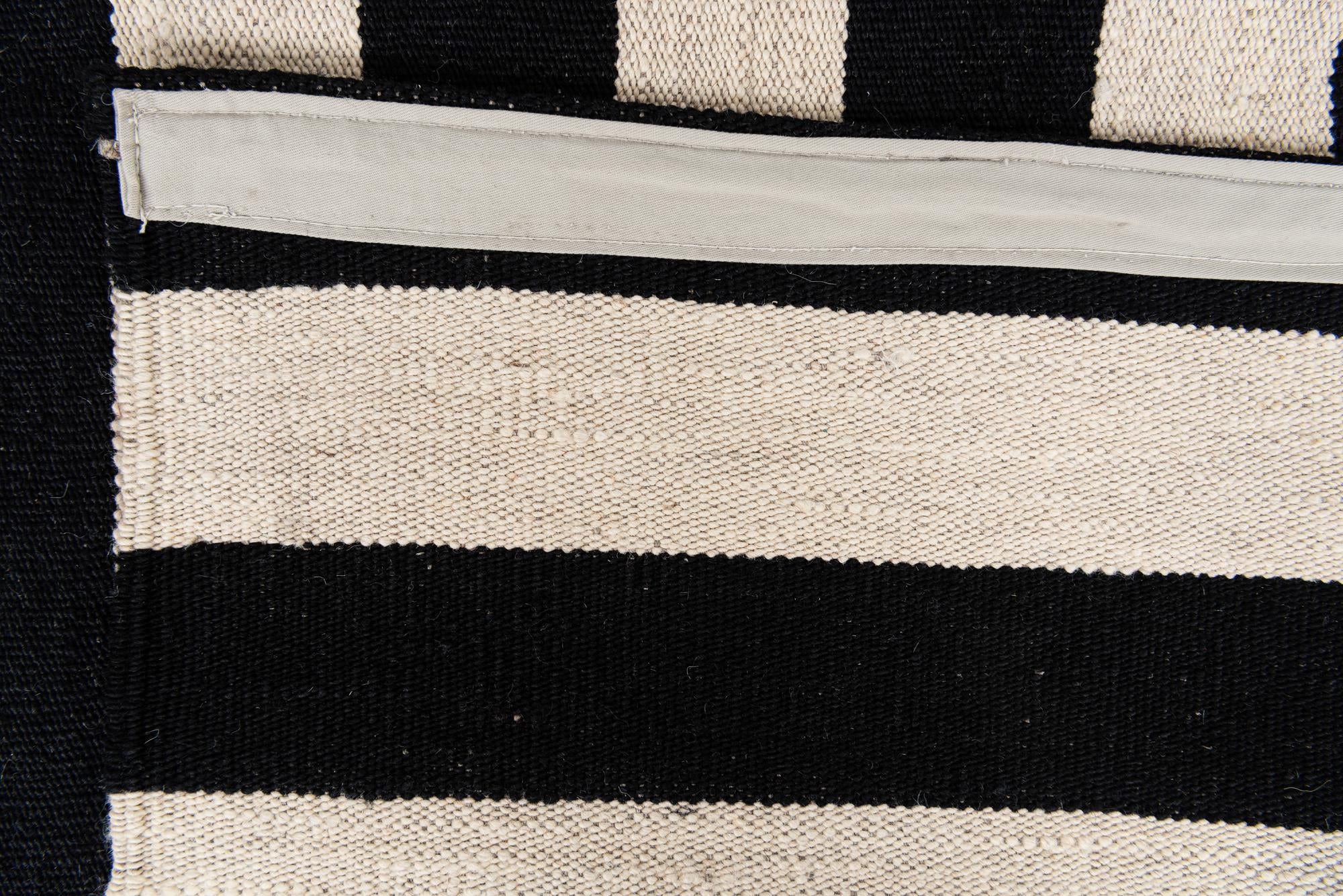 8' 4 x 9' 9 Hand Woven Kilim Modern Wool Rug