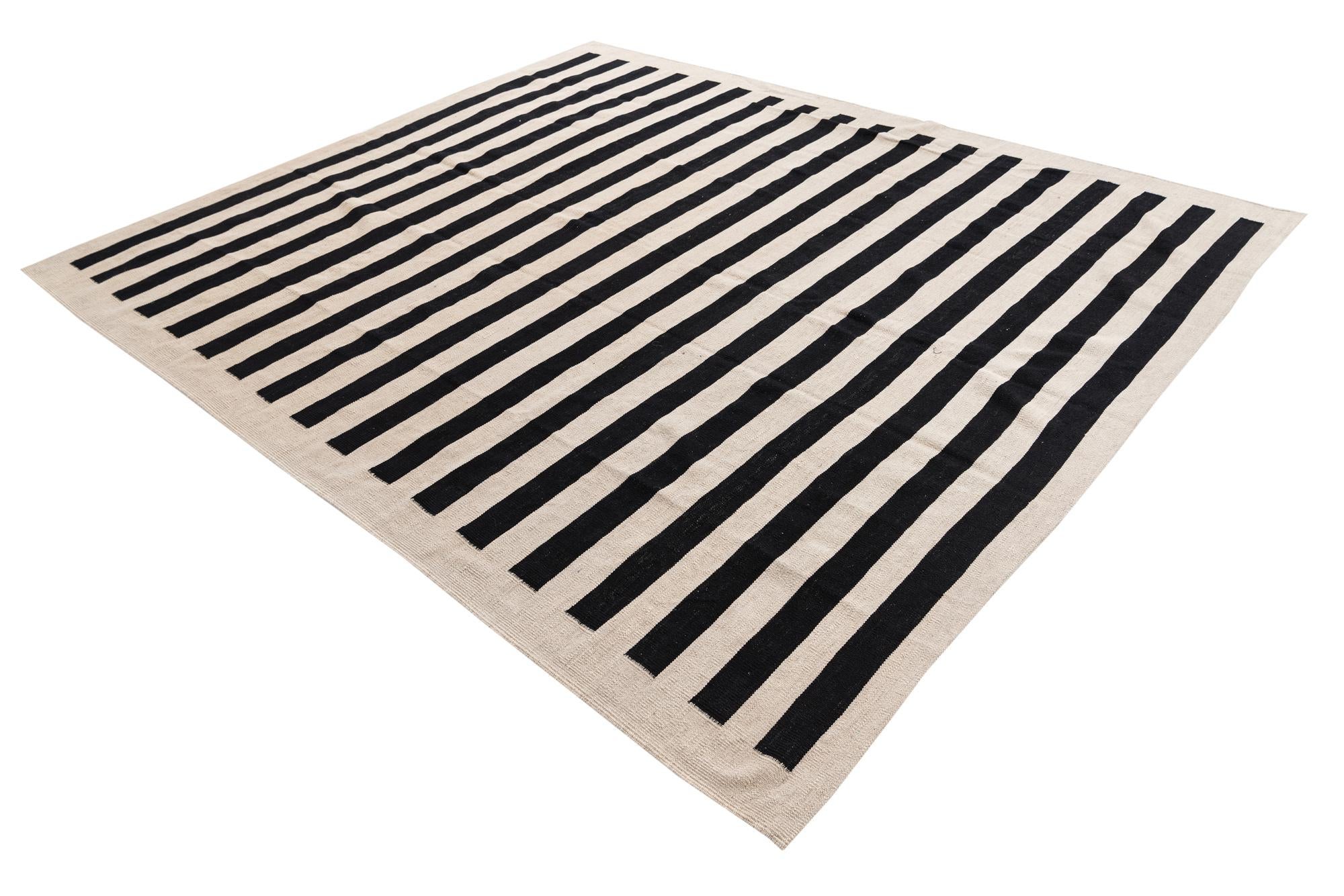 8' 4 x 9' 8 Hand Woven Kilim Modern Wool Rug