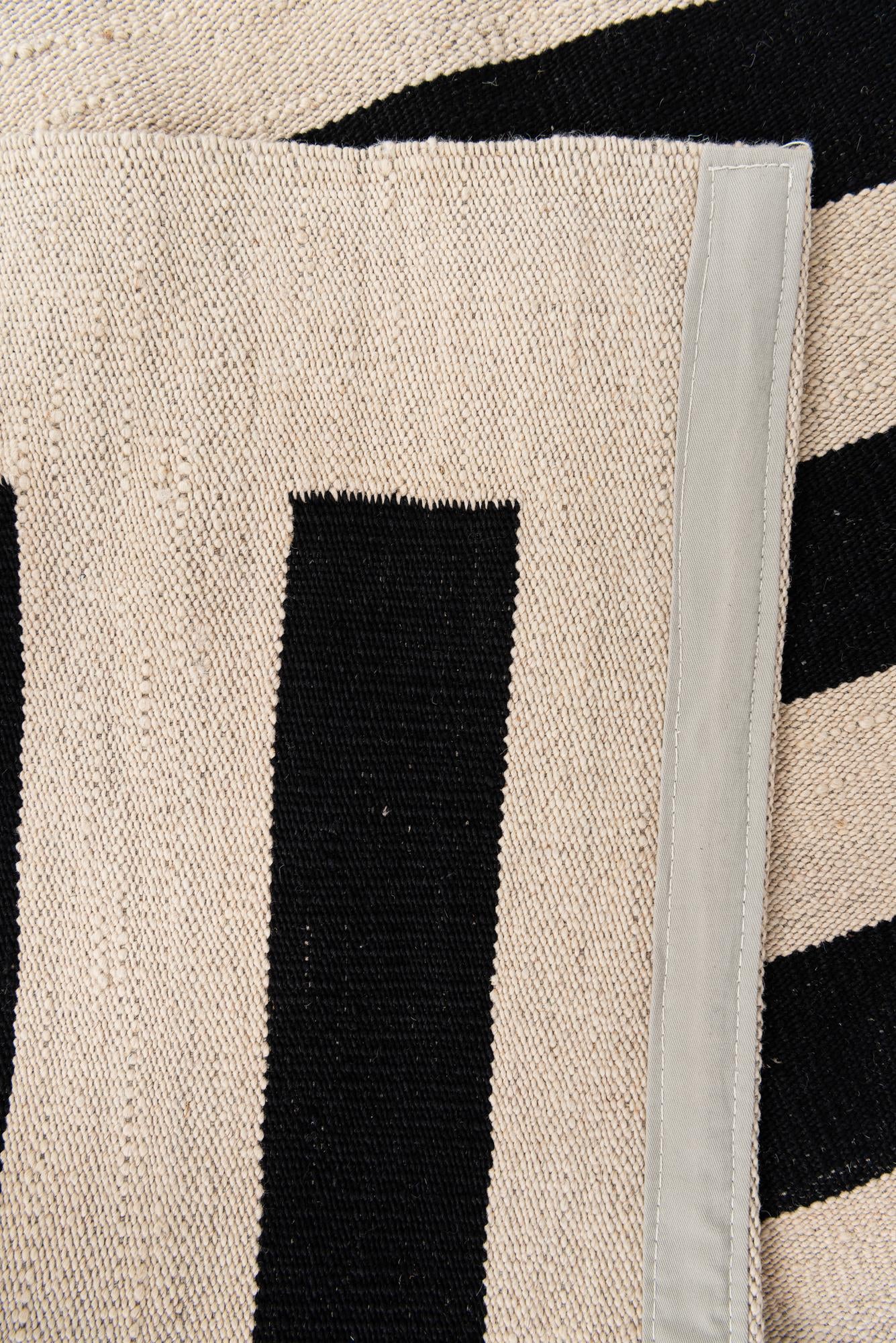 8' 4 x 9' 8 Hand Woven Kilim Modern Wool Rug