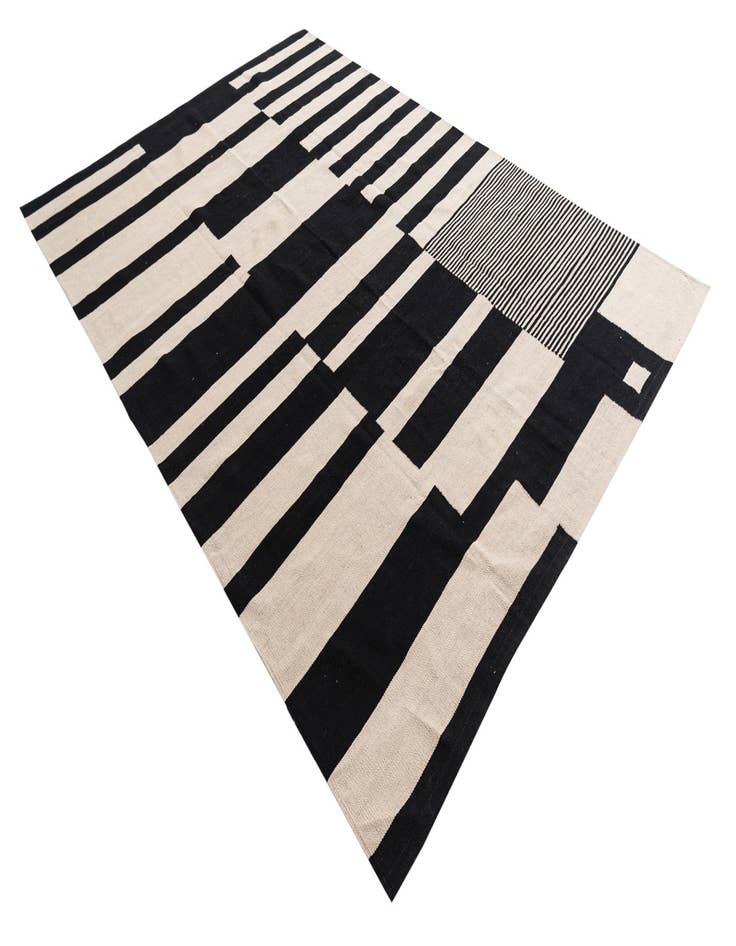 Detail image of 6' 9 x 9' 8  Hand Woven Kilim Modern Wool Rug