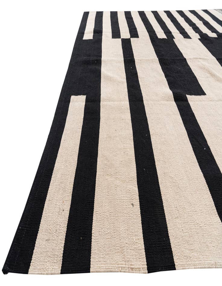 Detail image of 6' 9 x 9' 8  Hand Woven Kilim Modern Wool Rug
