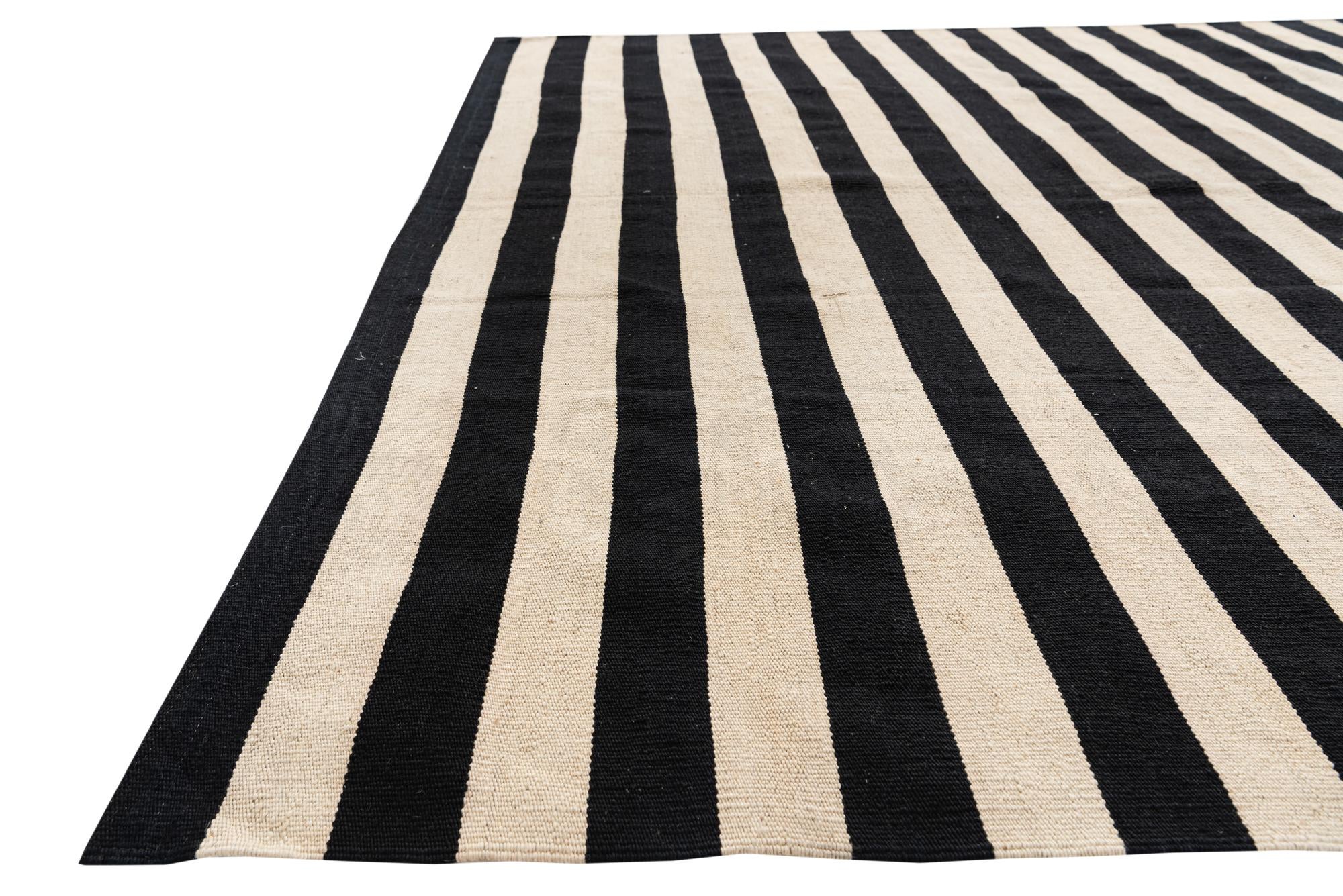 6' 9 x 9' 9 Hand Woven Kilim Modern Wool Rug