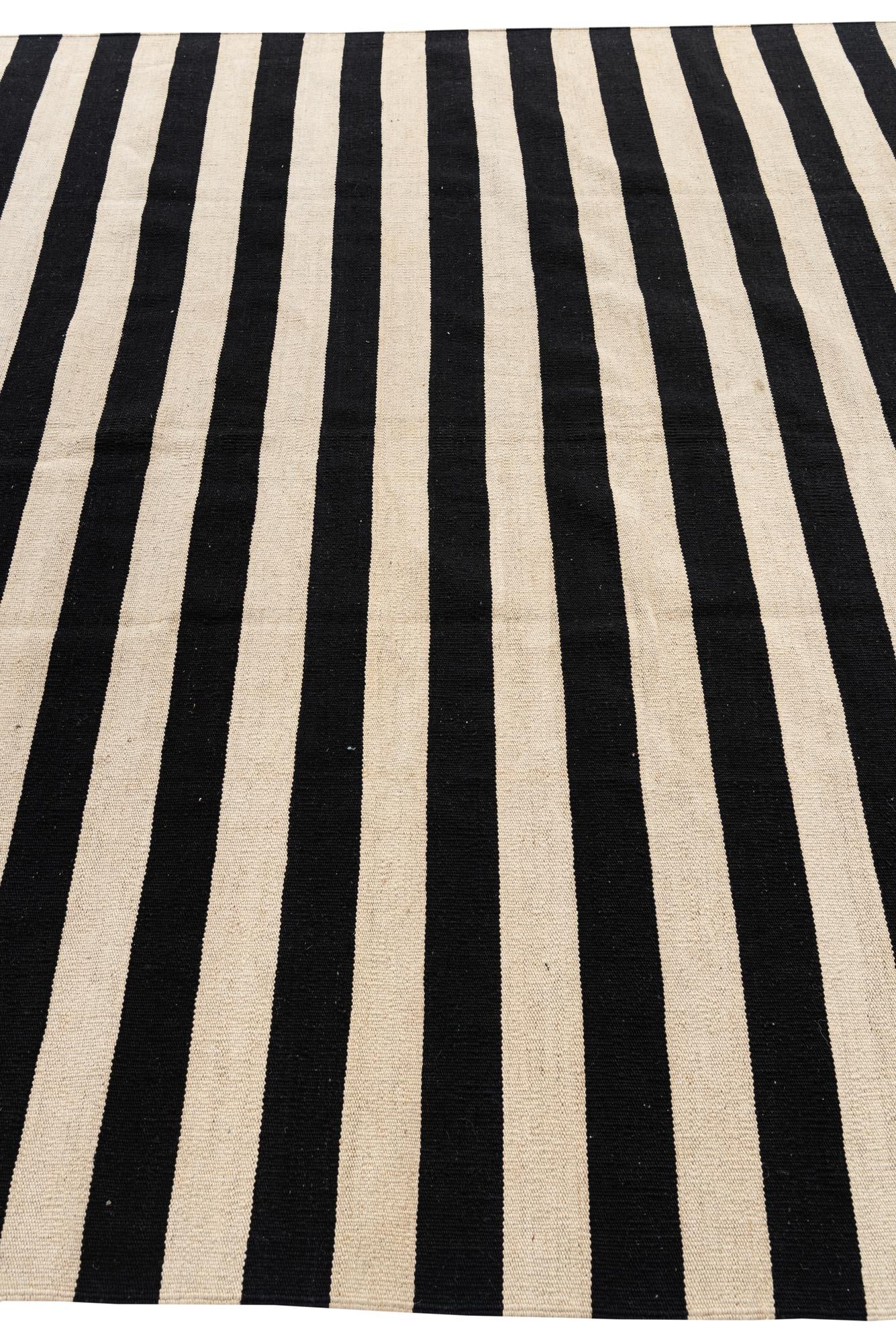 6' 9 x 9' 9 Hand Woven Kilim Modern Wool Rug