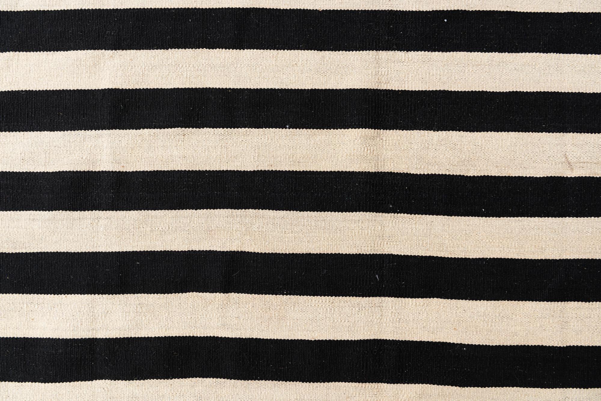 6' 9 x 9' 9 Hand Woven Kilim Modern Wool Rug