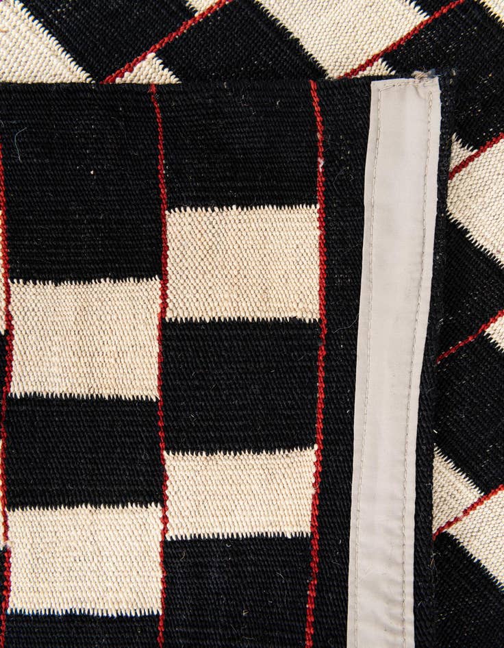 Detail image of 6' 9 x 9' 7  Hand Woven Kilim Modern Wool Rug