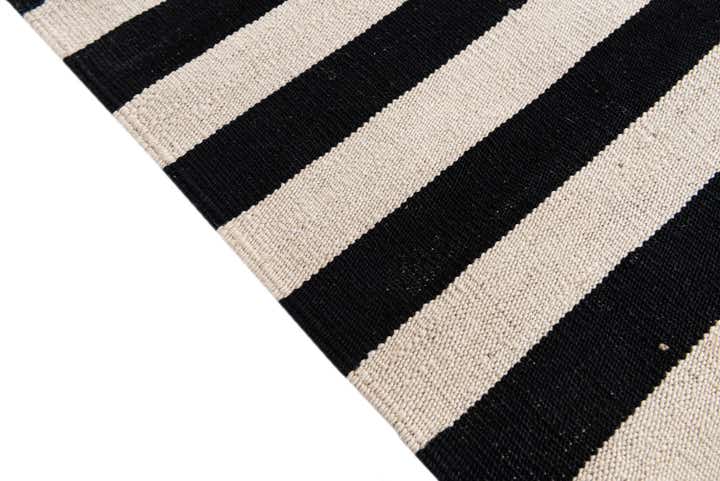 4' 8 x 6' 6 Hand Woven Kilim Modern Wool Rug