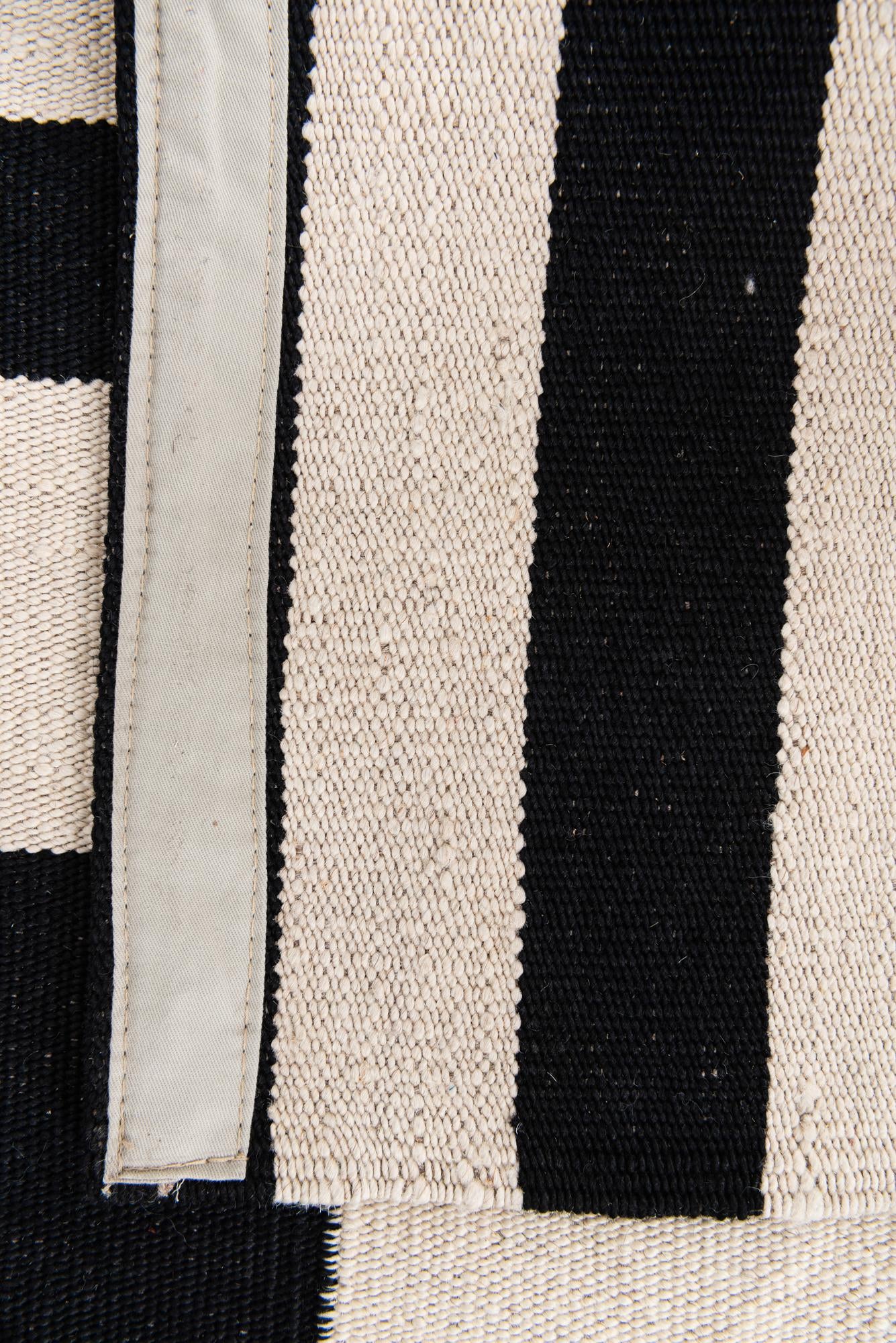 4' 8 x 6' 6 Hand Woven Kilim Modern Wool Rug