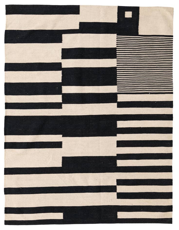 Detail image of 4' 8 x 6' 6 Hand Woven Kilim Modern Wool Rug