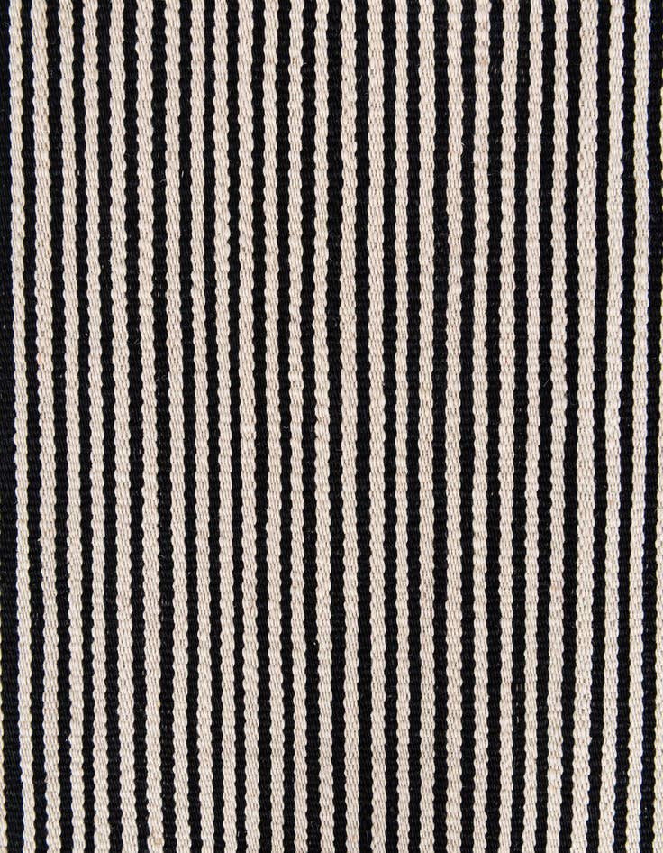 Detail image of 4' 8 x 6' 6  Hand Woven Kilim Modern Wool Rug