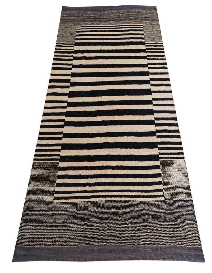 Detail image of 4' 8 x 6' 3  Hand Woven Kilim Modern Wool Rug