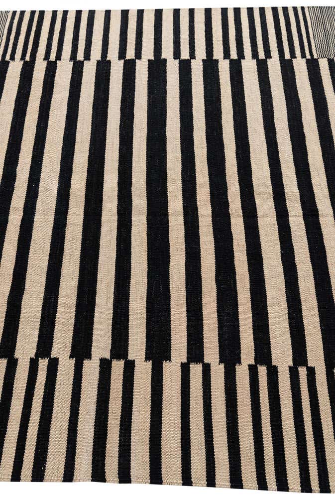 4' 8 x 6' 3 Hand Woven Kilim Modern Wool Rug