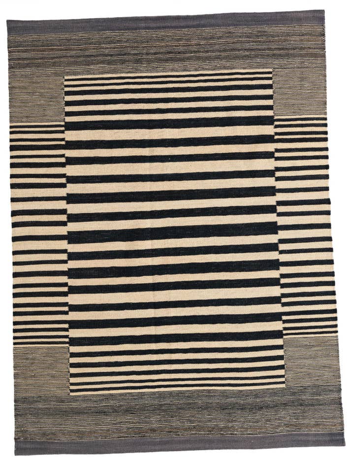 Detail image of 4' 8 x 6' 3 Hand Woven Kilim Modern Wool Rug
