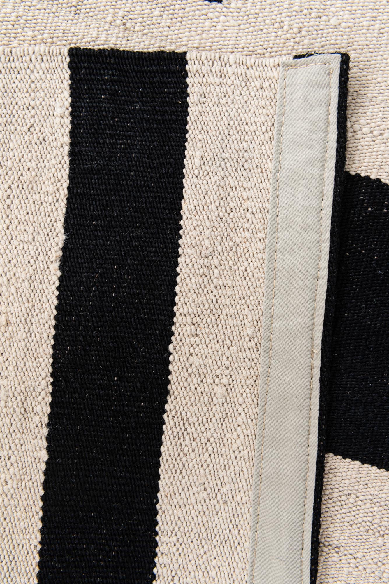 4' 8 x 6' 7 Hand Woven Kilim Modern Wool Rug