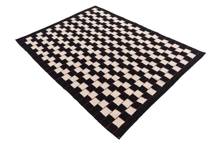 Detail image of 4' 5 x 6' Hand Woven Kilim Modern Wool Rug