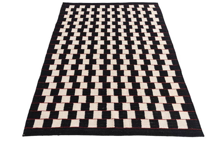 Detail image of 4' 5 x 6' Hand Woven Kilim Modern Wool Rug
