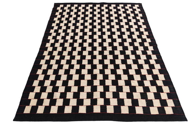 Detail image of 4' 9 x 6' 7 Hand Woven Kilim Modern Wool Rug